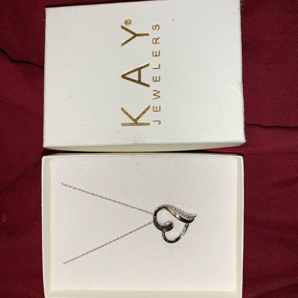Silver/Black Heart-shaped Necklace